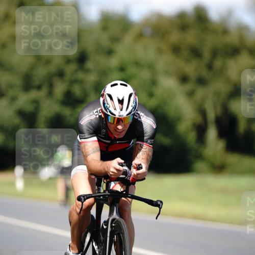 07.09.2025 - 19. Norderstedt Triathlon Michael Burmester http://msf.ph/oto/8835725 07.09.2025 13:55:20 Radfahren 960, 981 meine-sportfotos.de