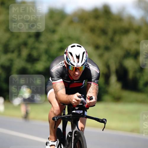 07.09.2025 - 19. Norderstedt Triathlon Michael Burmester http://msf.ph/oto/8835727 07.09.2025 13:55:21 Radfahren 960, 981 meine-sportfotos.de