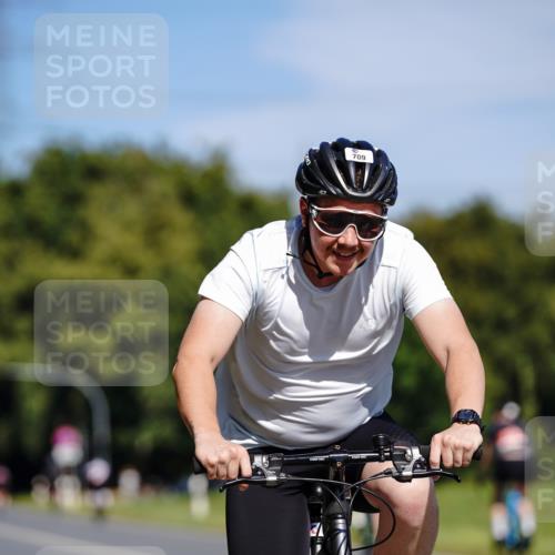 07.09.2025 - 19. Norderstedt Triathlon Michael Burmester http://msf.ph/oto/8835730 07.09.2025 12:35:40 Radfahren 173, 700, 709 meine-sportfotos.de