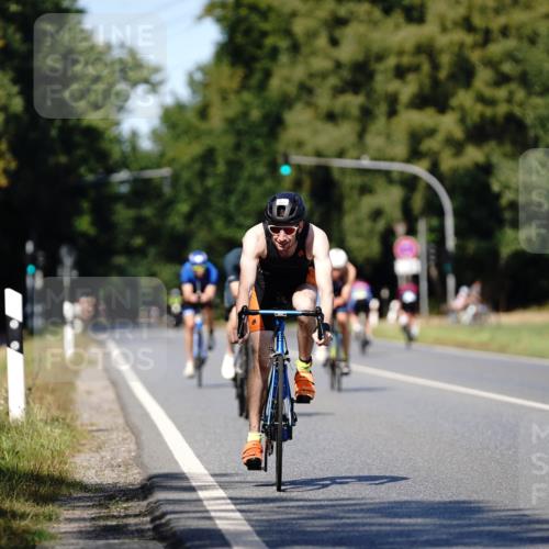 07.09.2025 - 19. Norderstedt Triathlon Michael Burmester http://msf.ph/oto/8835735 07.09.2025 13:55:30 Radfahren 392, 398, 1002 meine-sportfotos.de