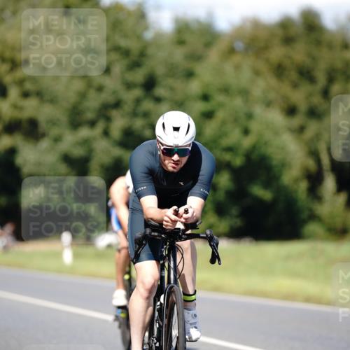 07.09.2025 - 19. Norderstedt Triathlon Michael Burmester http://msf.ph/oto/8835742 07.09.2025 13:55:32 Radfahren 392, 398, 1002, 1009 meine-sportfotos.de