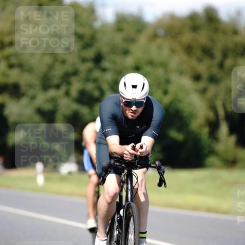 07.09.2025 - 19. Norderstedt Triathlon Michael Burmester http://msf.ph/oto/8835744 07.09.2025 13:55:32 Radfahren 392, 398, 1002, 1009 meine-sportfotos.de
