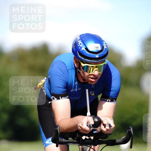 07.09.2025 - 19. Norderstedt Triathlon Michael Burmester http://msf.ph/oto/8835754 07.09.2025 13:55:35 Radfahren 392, 398, 1002, 1009 meine-sportfotos.de