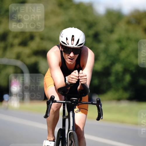 07.09.2025 - 19. Norderstedt Triathlon Michael Burmester http://msf.ph/oto/8835759 07.09.2025 13:55:47 Radfahren 417, 1001, 1042 meine-sportfotos.de