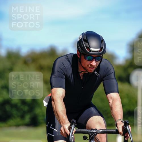07.09.2025 - 19. Norderstedt Triathlon Michael Burmester http://msf.ph/oto/8835764 07.09.2025 12:36:08 Radfahren 725, 1296 meine-sportfotos.de