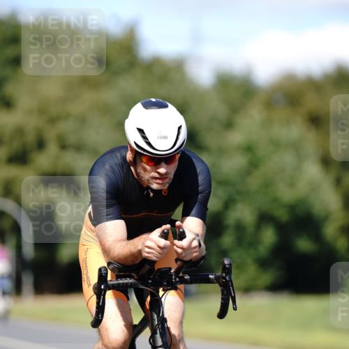 07.09.2025 - 19. Norderstedt Triathlon Michael Burmester http://msf.ph/oto/8835774 07.09.2025 13:55:54 Radfahren 1000 meine-sportfotos.de
