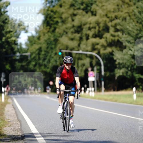 07.09.2025 - 19. Norderstedt Triathlon Michael Burmester http://msf.ph/oto/8835785 07.09.2025 13:56:06 Radfahren 374, 993 meine-sportfotos.de