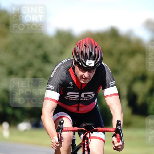 07.09.2025 - 19. Norderstedt Triathlon Michael Burmester http://msf.ph/oto/8835796 07.09.2025 13:56:27 Radfahren 987 meine-sportfotos.de