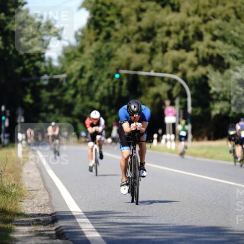 07.09.2025 - 19. Norderstedt Triathlon Michael Burmester http://msf.ph/oto/8835800 07.09.2025 13:56:43 Radfahren 1008 meine-sportfotos.de