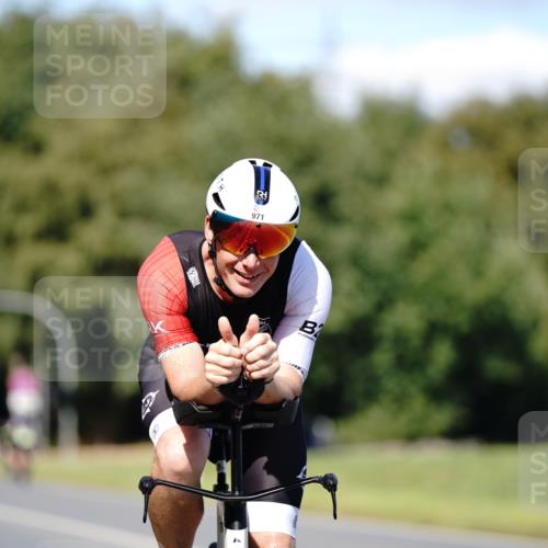 07.09.2025 - 19. Norderstedt Triathlon Michael Burmester http://msf.ph/oto/8835810 07.09.2025 13:56:47 Radfahren 971, 1008 meine-sportfotos.de