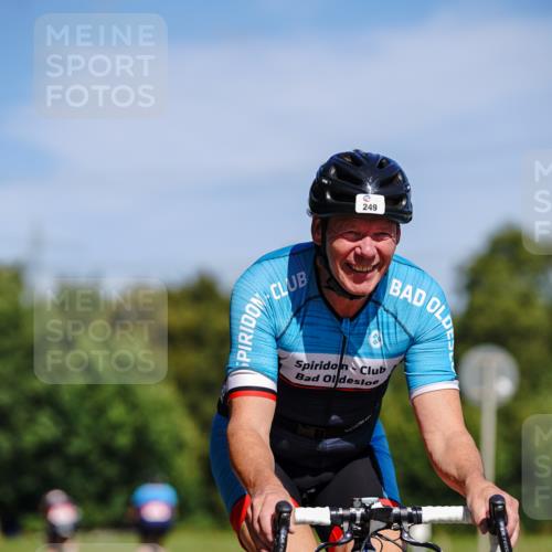 07.09.2025 - 19. Norderstedt Triathlon Michael Burmester http://msf.ph/oto/8835813 07.09.2025 12:36:37 Radfahren 249 meine-sportfotos.de