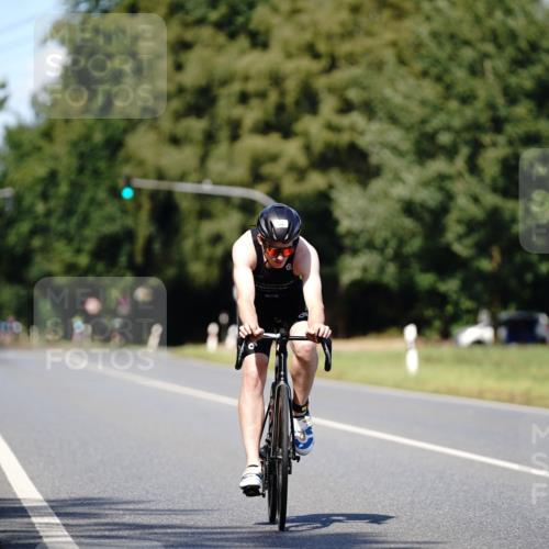07.09.2025 - 19. Norderstedt Triathlon Michael Burmester http://msf.ph/oto/8835821 07.09.2025 13:57:00 Radfahren 995 meine-sportfotos.de