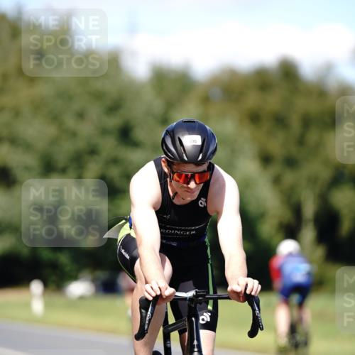 07.09.2025 - 19. Norderstedt Triathlon Michael Burmester http://msf.ph/oto/8835823 07.09.2025 13:57:01 Radfahren 995 meine-sportfotos.de