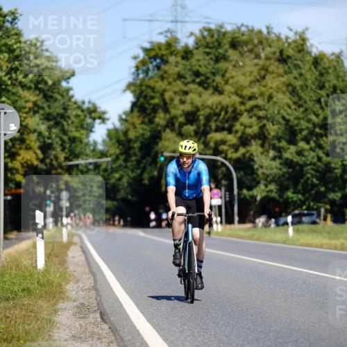 07.09.2025 - 19. Norderstedt Triathlon Michael Burmester http://msf.ph/oto/8835828 07.09.2025 12:37:01 Radfahren 153 meine-sportfotos.de