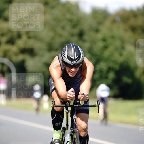 07.09.2025 - 19. Norderstedt Triathlon Michael Burmester http://msf.ph/oto/8835830 07.09.2025 13:57:19 Radfahren 1027, 1036, 1457 meine-sportfotos.de