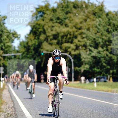 07.09.2025 - 19. Norderstedt Triathlon Michael Burmester http://msf.ph/oto/8835846 07.09.2025 12:37:28 Radfahren 1234, 1268, 1373 meine-sportfotos.de