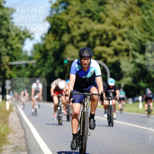 07.09.2025 - 19. Norderstedt Triathlon Michael Burmester http://msf.ph/oto/8835859 07.09.2025 12:37:34 Radfahren 220, 1234 meine-sportfotos.de
