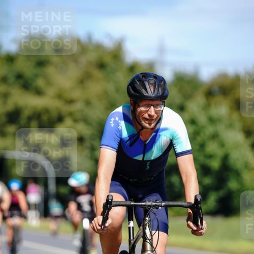 07.09.2025 - 19. Norderstedt Triathlon Michael Burmester http://msf.ph/oto/8835865 07.09.2025 12:37:35 Radfahren 219, 220 meine-sportfotos.de