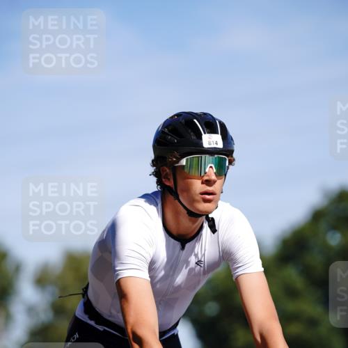 07.09.2025 - 19. Norderstedt Triathlon Michael Burmester http://msf.ph/oto/8835878 07.09.2025 12:37:40 Radfahren 219, 701, 789, 814 meine-sportfotos.de