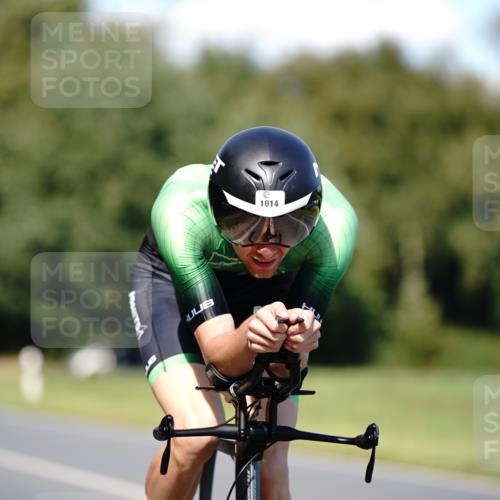 07.09.2025 - 19. Norderstedt Triathlon Michael Burmester http://msf.ph/oto/8835879 07.09.2025 13:57:43 Radfahren 1014 meine-sportfotos.de