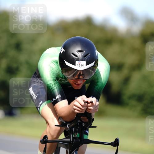 07.09.2025 - 19. Norderstedt Triathlon Michael Burmester http://msf.ph/oto/8835881 07.09.2025 13:57:43 Radfahren 1014 meine-sportfotos.de