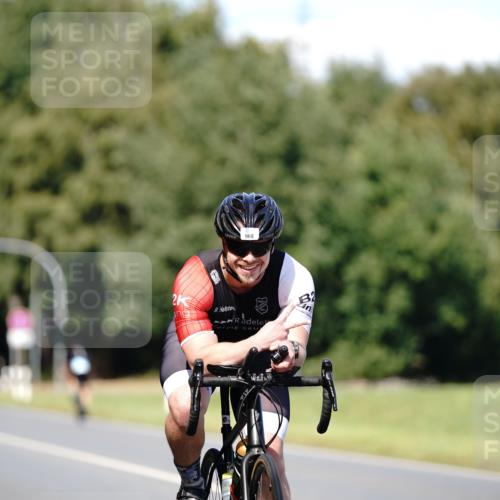 07.09.2025 - 19. Norderstedt Triathlon Michael Burmester http://msf.ph/oto/8835890 07.09.2025 13:57:50 Radfahren 968 meine-sportfotos.de