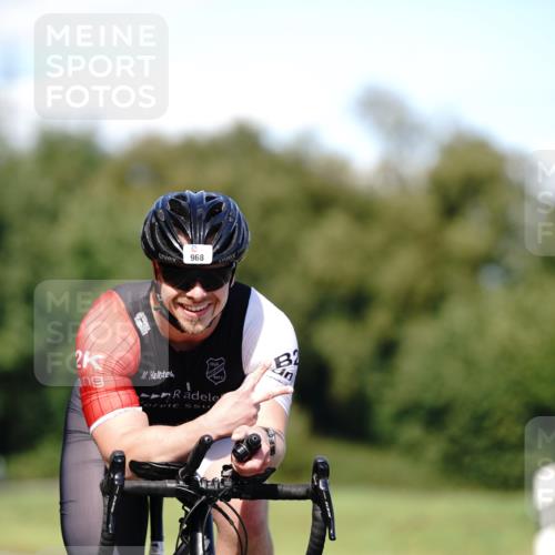07.09.2025 - 19. Norderstedt Triathlon Michael Burmester http://msf.ph/oto/8835899 07.09.2025 13:57:50 Radfahren 968 meine-sportfotos.de