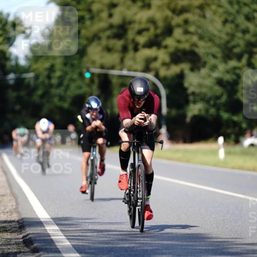 07.09.2025 - 19. Norderstedt Triathlon Michael Burmester http://msf.ph/oto/8835903 07.09.2025 13:57:53 Radfahren 393, 964, 968 meine-sportfotos.de