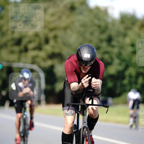 07.09.2025 - 19. Norderstedt Triathlon Michael Burmester http://msf.ph/oto/8835906 07.09.2025 13:57:54 Radfahren 393, 964 meine-sportfotos.de