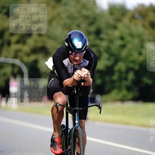 07.09.2025 - 19. Norderstedt Triathlon Michael Burmester http://msf.ph/oto/8835912 07.09.2025 13:57:55 Radfahren 393, 964, 1010 meine-sportfotos.de