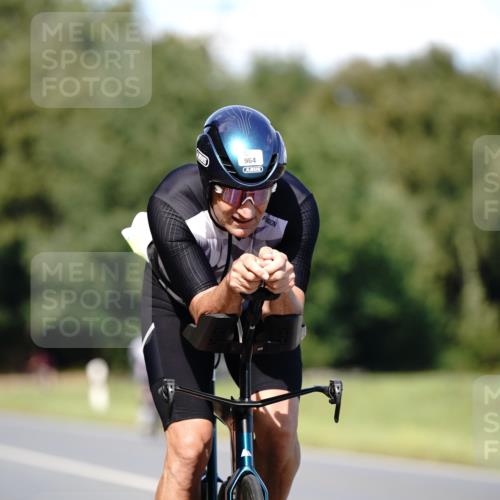 07.09.2025 - 19. Norderstedt Triathlon Michael Burmester http://msf.ph/oto/8835916 07.09.2025 13:57:56 Radfahren 393, 964, 1010 meine-sportfotos.de