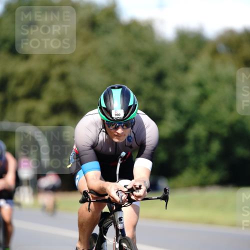 07.09.2025 - 19. Norderstedt Triathlon Michael Burmester http://msf.ph/oto/8835932 07.09.2025 13:58:02 Radfahren 990, 992 meine-sportfotos.de