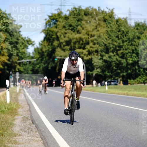 07.09.2025 - 19. Norderstedt Triathlon Michael Burmester http://msf.ph/oto/8835940 07.09.2025 12:38:17 Radfahren 187 meine-sportfotos.de