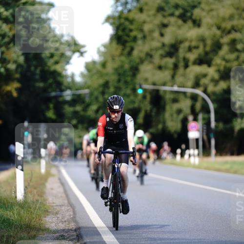 07.09.2025 - 19. Norderstedt Triathlon Michael Burmester http://msf.ph/oto/8835952 07.09.2025 13:58:25 Radfahren 970, 1013 meine-sportfotos.de