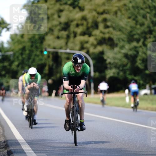 07.09.2025 - 19. Norderstedt Triathlon Michael Burmester http://msf.ph/oto/8835957 07.09.2025 13:58:27 Radfahren 959, 970, 1013, 1015, 1031 meine-sportfotos.de