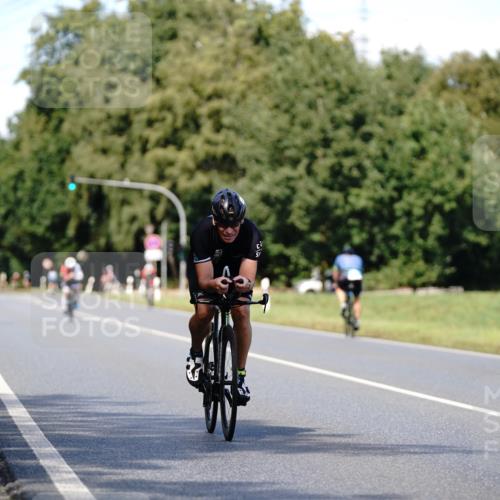 07.09.2025 - 19. Norderstedt Triathlon Michael Burmester http://msf.ph/oto/8835977 07.09.2025 13:58:37 Radfahren 989 meine-sportfotos.de