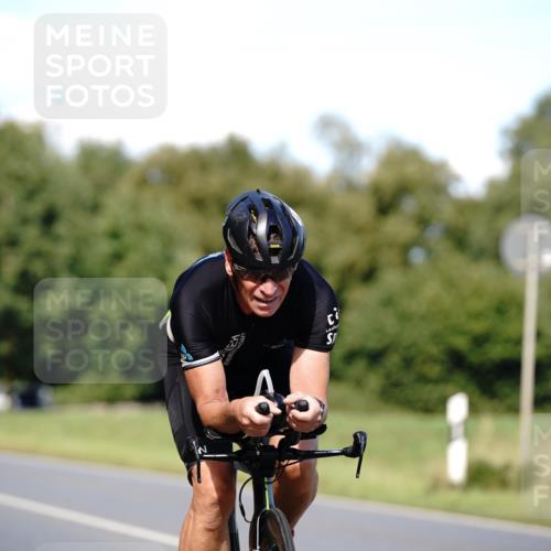 07.09.2025 - 19. Norderstedt Triathlon Michael Burmester http://msf.ph/oto/8835981 07.09.2025 13:58:38 Radfahren 989 meine-sportfotos.de