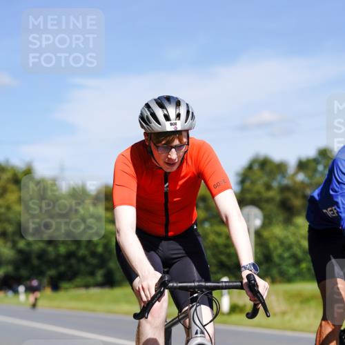 07.09.2025 - 19. Norderstedt Triathlon Michael Burmester http://msf.ph/oto/8835995 07.09.2025 12:38:39 Radfahren 224, 309, 766, 808 meine-sportfotos.de