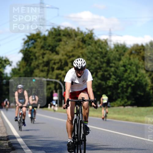 07.09.2025 - 19. Norderstedt Triathlon Michael Burmester http://msf.ph/oto/8835996 07.09.2025 13:58:43 Radfahren 363, 969, 1006, 1431 meine-sportfotos.de