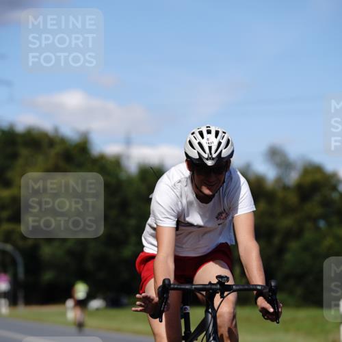 07.09.2025 - 19. Norderstedt Triathlon Michael Burmester http://msf.ph/oto/8835999 07.09.2025 13:58:44 Radfahren 363, 969, 1006, 1431 meine-sportfotos.de