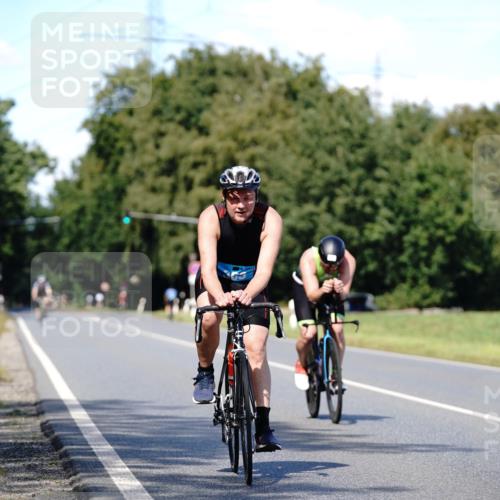 07.09.2025 - 19. Norderstedt Triathlon Michael Burmester http://msf.ph/oto/8836003 07.09.2025 13:58:45 Radfahren 363, 969, 1006, 1431 meine-sportfotos.de