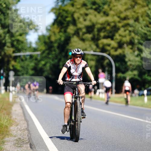 07.09.2025 - 19. Norderstedt Triathlon Michael Burmester http://msf.ph/oto/8836018 07.09.2025 12:38:55 Radfahren 1298 meine-sportfotos.de