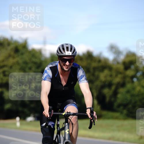 07.09.2025 - 19. Norderstedt Triathlon Michael Burmester http://msf.ph/oto/8836019 07.09.2025 13:58:55 Radfahren 410 meine-sportfotos.de