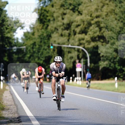 07.09.2025 - 19. Norderstedt Triathlon Michael Burmester http://msf.ph/oto/8836039 07.09.2025 13:59:35 Radfahren 991 meine-sportfotos.de