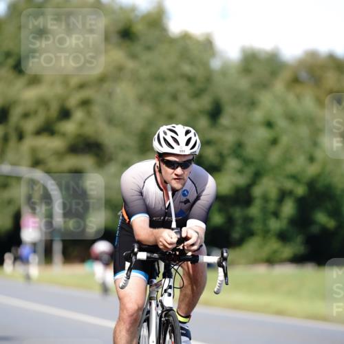 07.09.2025 - 19. Norderstedt Triathlon Michael Burmester http://msf.ph/oto/8836043 07.09.2025 13:59:37 Radfahren 991, 999, 1007 meine-sportfotos.de