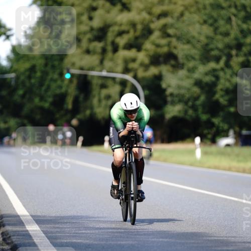 07.09.2025 - 19. Norderstedt Triathlon Michael Burmester http://msf.ph/oto/8836066 07.09.2025 14:00:05 Radfahren 1016 meine-sportfotos.de