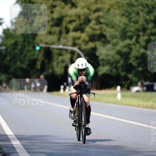 07.09.2025 - 19. Norderstedt Triathlon Michael Burmester http://msf.ph/oto/8836067 07.09.2025 14:00:05 Radfahren 1016 meine-sportfotos.de