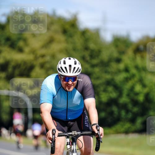 07.09.2025 - 19. Norderstedt Triathlon Michael Burmester http://msf.ph/oto/8836072 07.09.2025 12:39:55 Radfahren 1235 meine-sportfotos.de