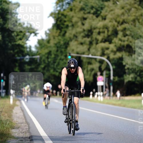 07.09.2025 - 19. Norderstedt Triathlon Michael Burmester http://msf.ph/oto/8836080 07.09.2025 14:00:27 Radfahren 888 meine-sportfotos.de
