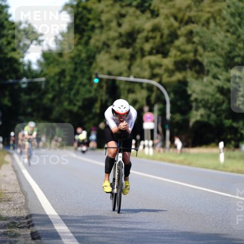 07.09.2025 - 19. Norderstedt Triathlon Michael Burmester http://msf.ph/oto/8836084 07.09.2025 14:00:30 Radfahren 388, 888 meine-sportfotos.de